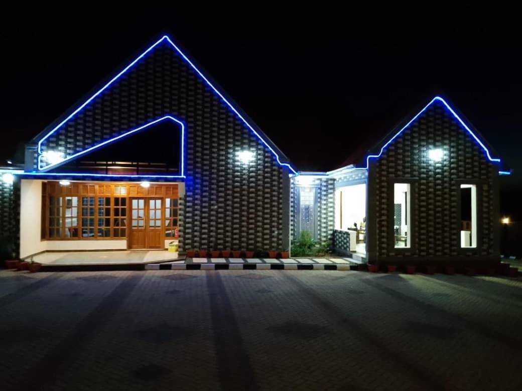Space Lodge And Tours Muleba Екстериор снимка
